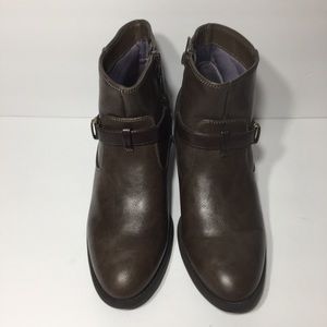 White Mountain Ankle Booties